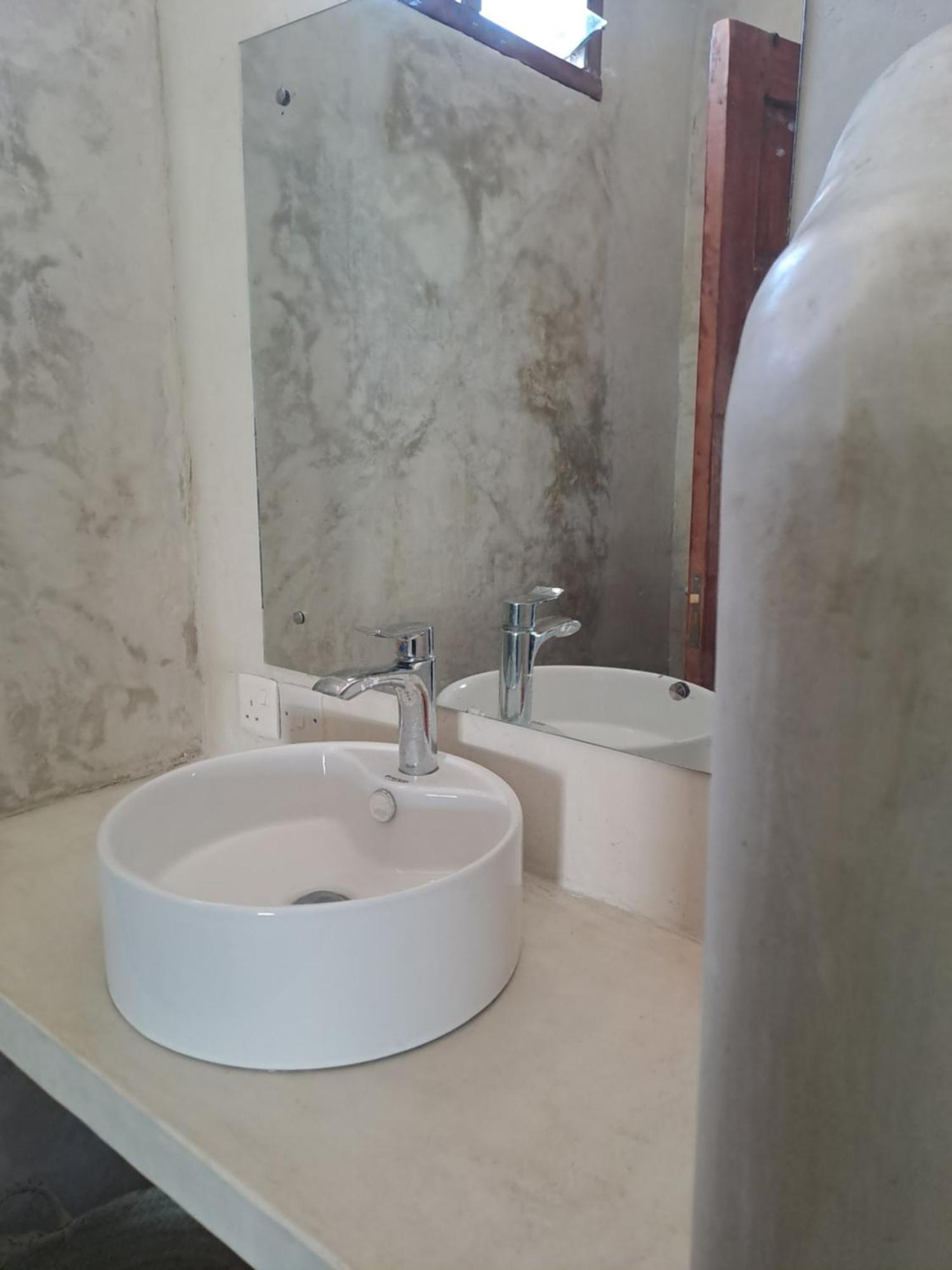 Kaleb'S Beachfront Serviced Studio Apartments Malindi Exterior photo