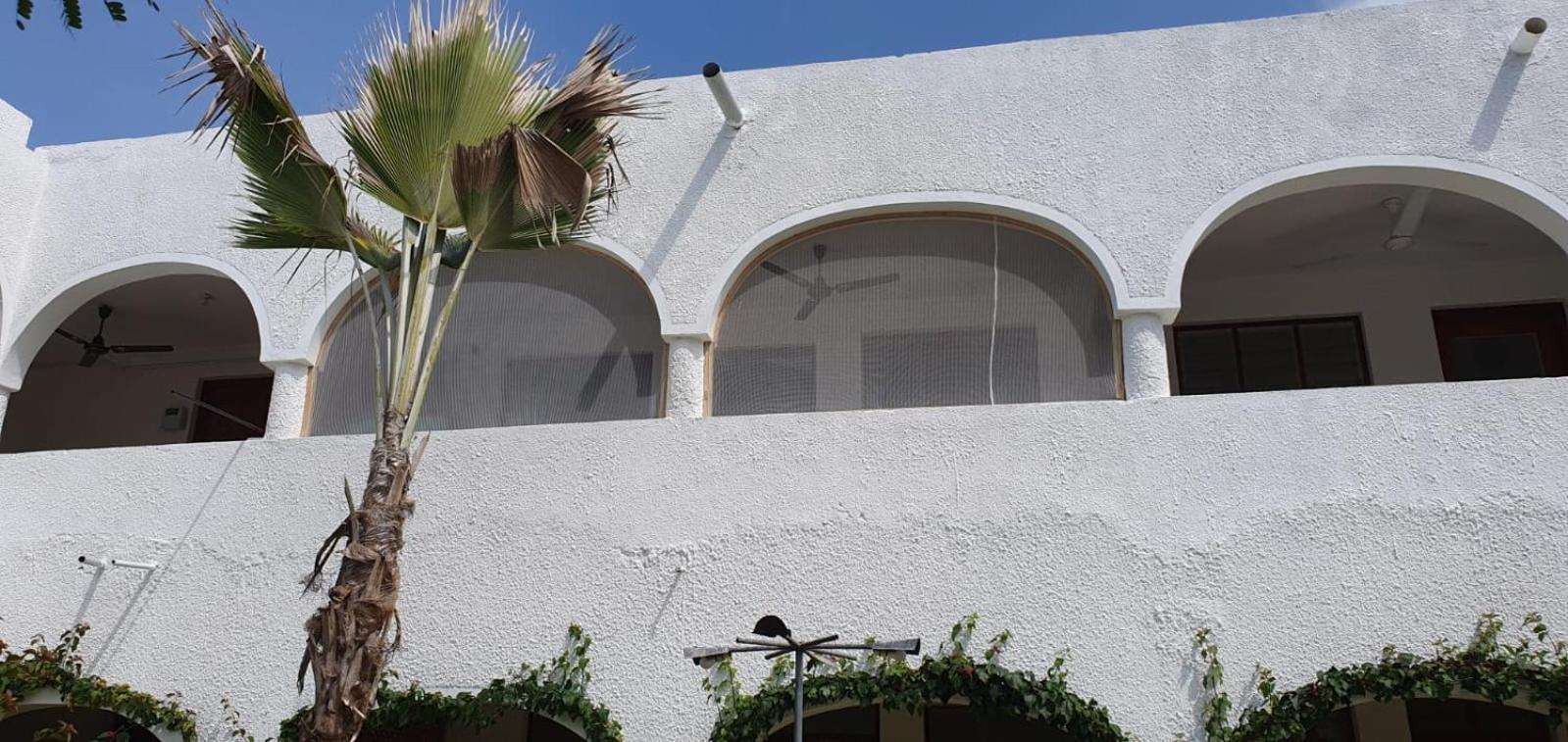 Kaleb'S Beachfront Serviced Studio Apartments Malindi Exterior photo