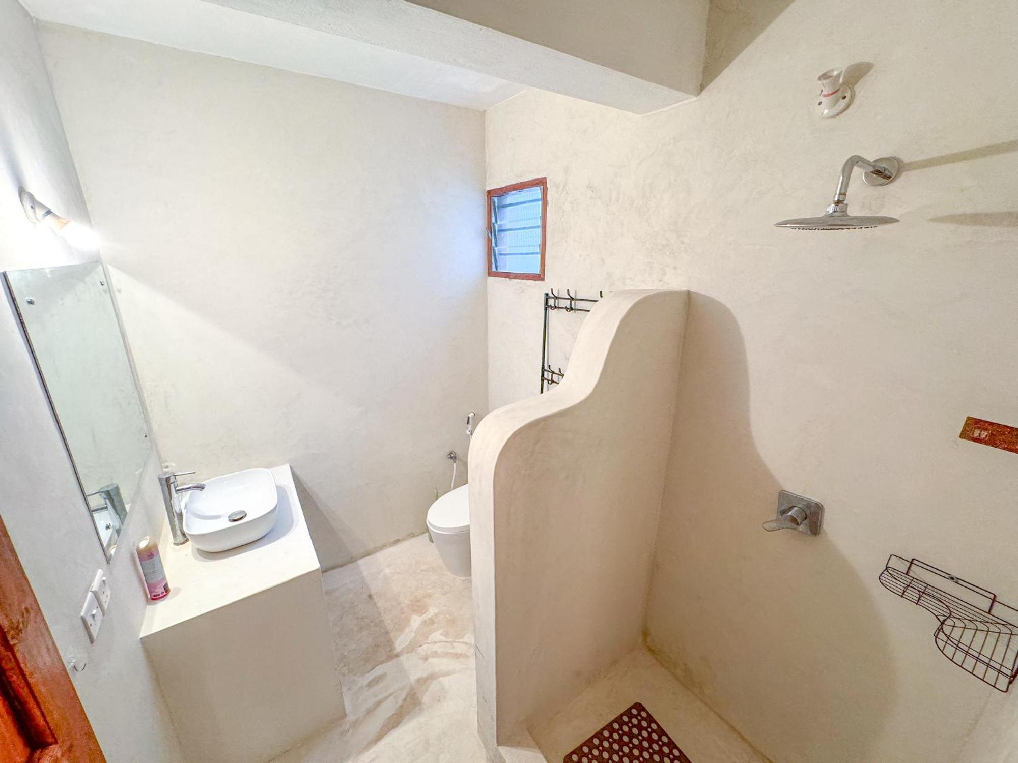 Kaleb'S Beachfront Serviced Studio Apartments Malindi Exterior photo