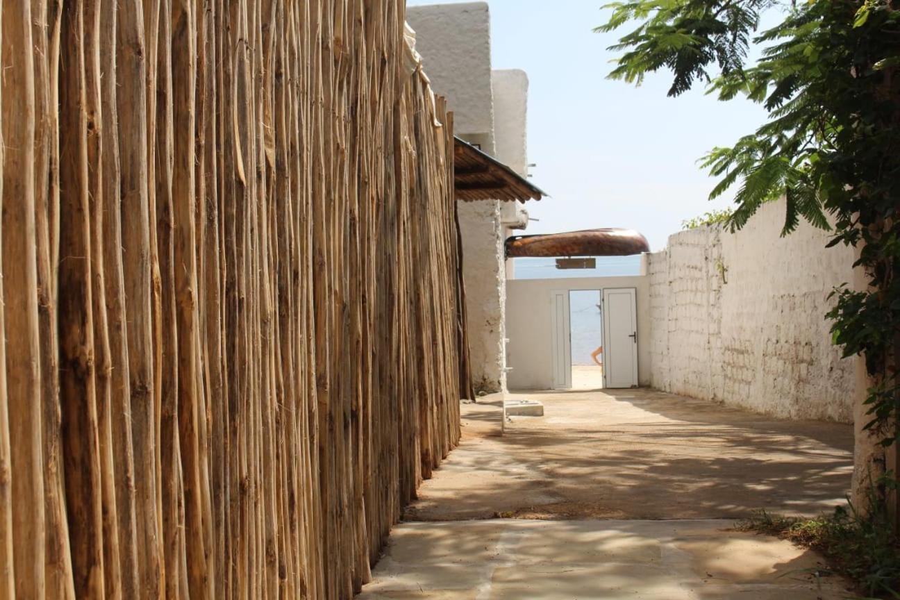Kaleb'S Beachfront Serviced Studio Apartments Malindi Exterior photo